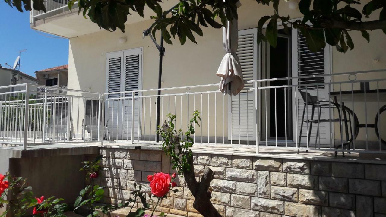 Apartment Tea Primošten Exterior foto