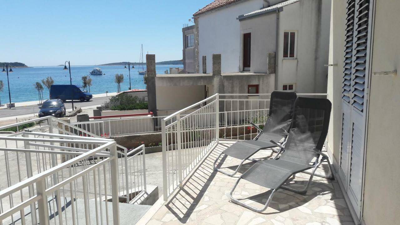Apartment Tea Primošten Exterior foto